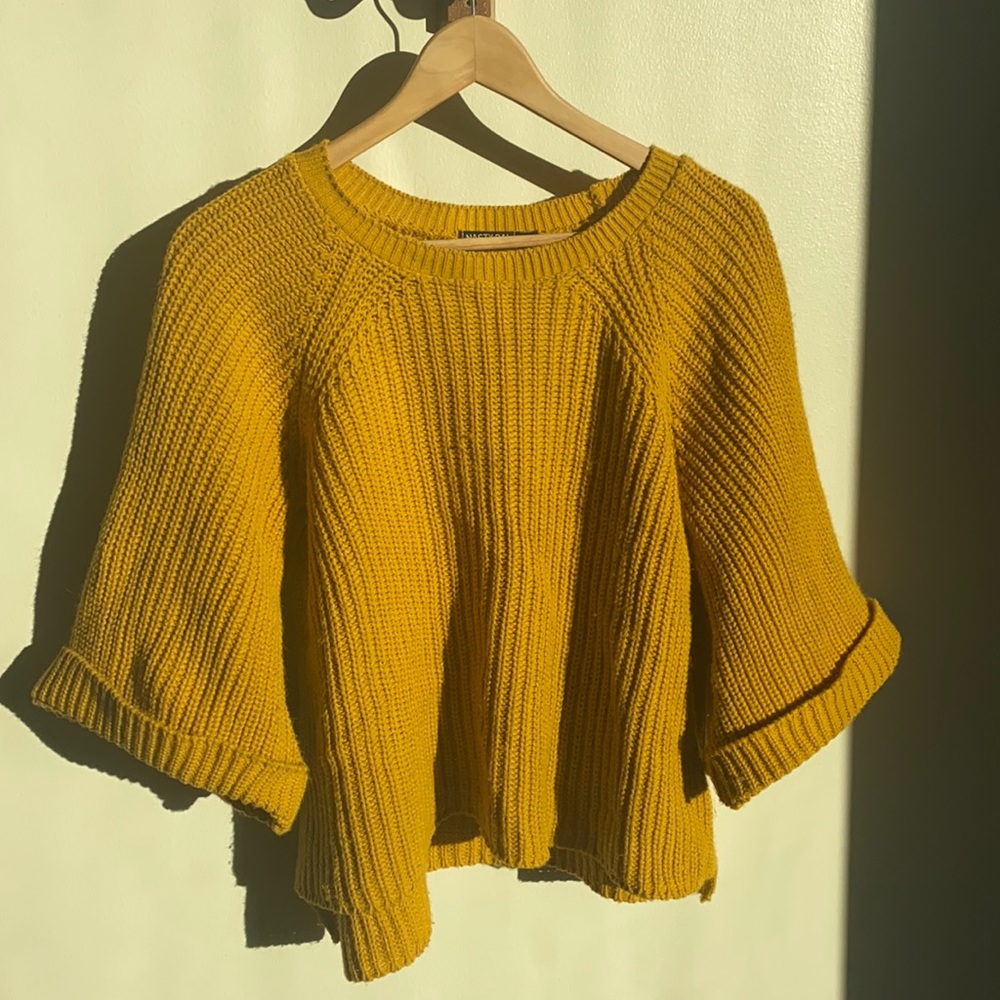 Mustard yellow mid length sleeve sweater
